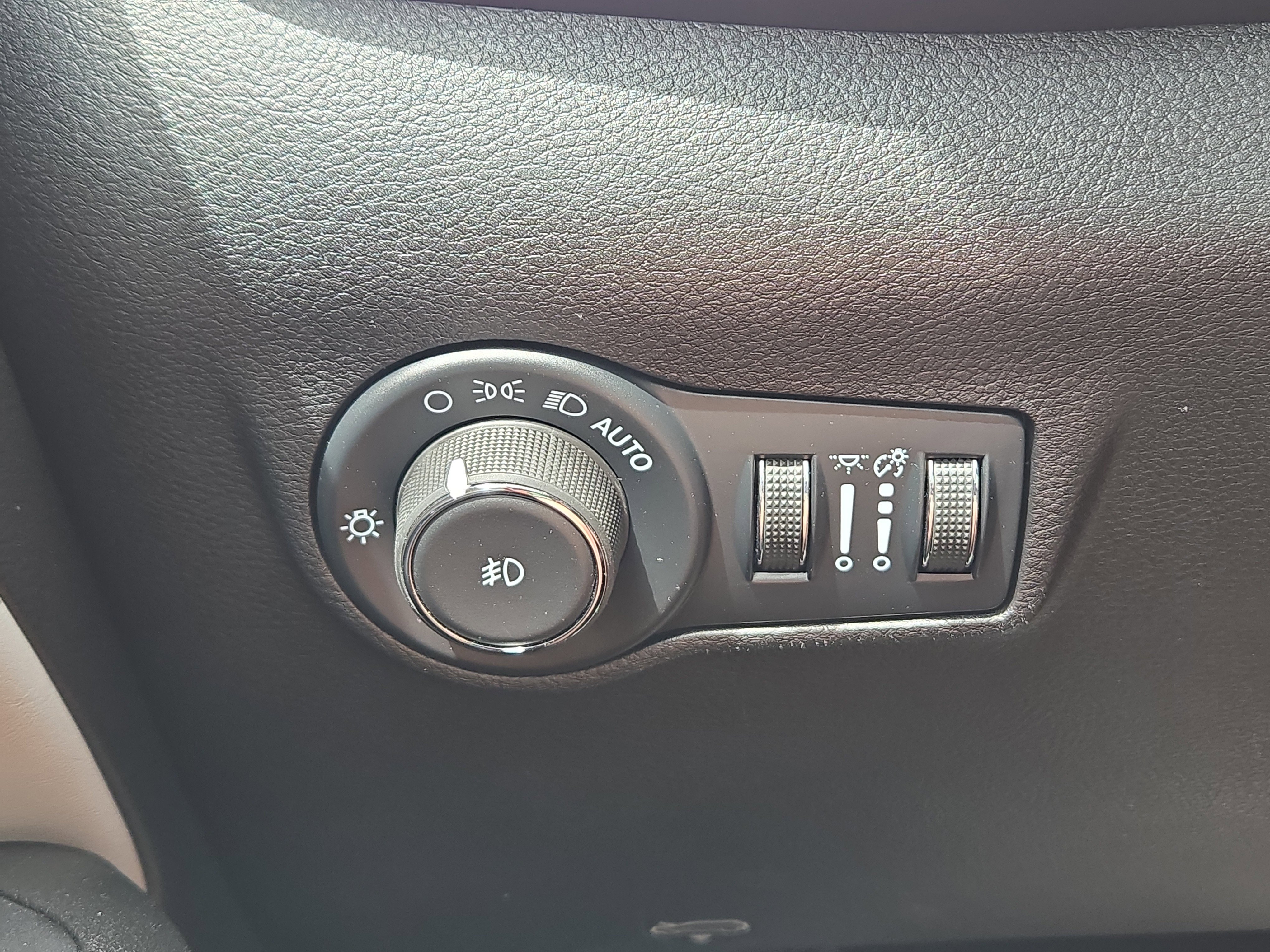 2025 Jeep Compass Limited - Photo 29