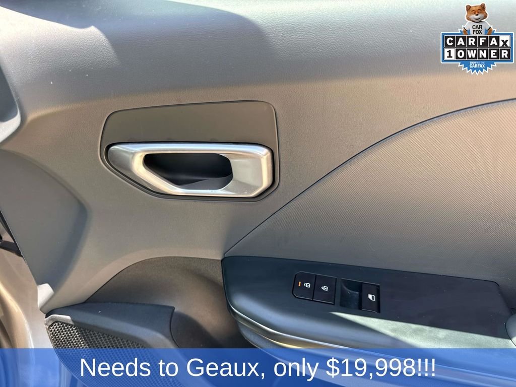 Used 2025 Gray Kia LXS image 30