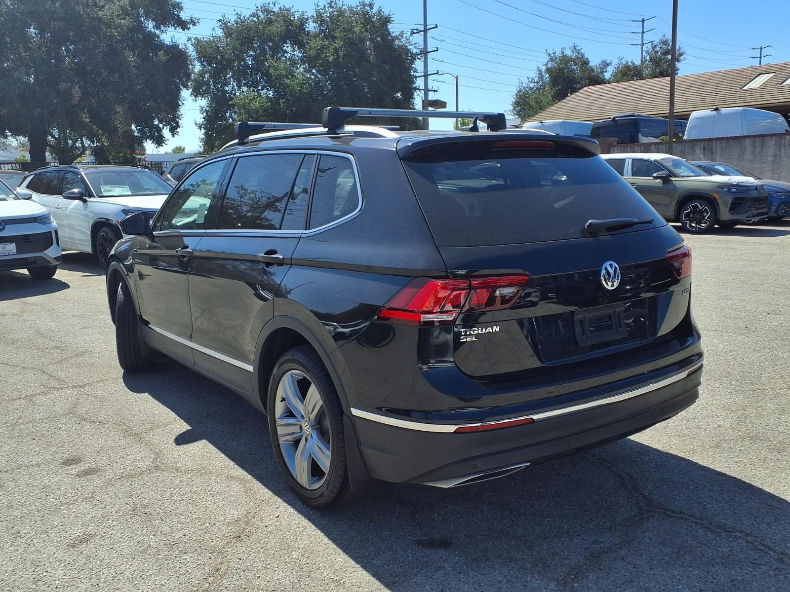 Used 2019 Black Volkswagen 2.0T SEL Premium image 5