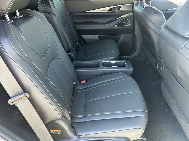New 2027 HARBOR GRAY INFINITI Sport AWD image 15