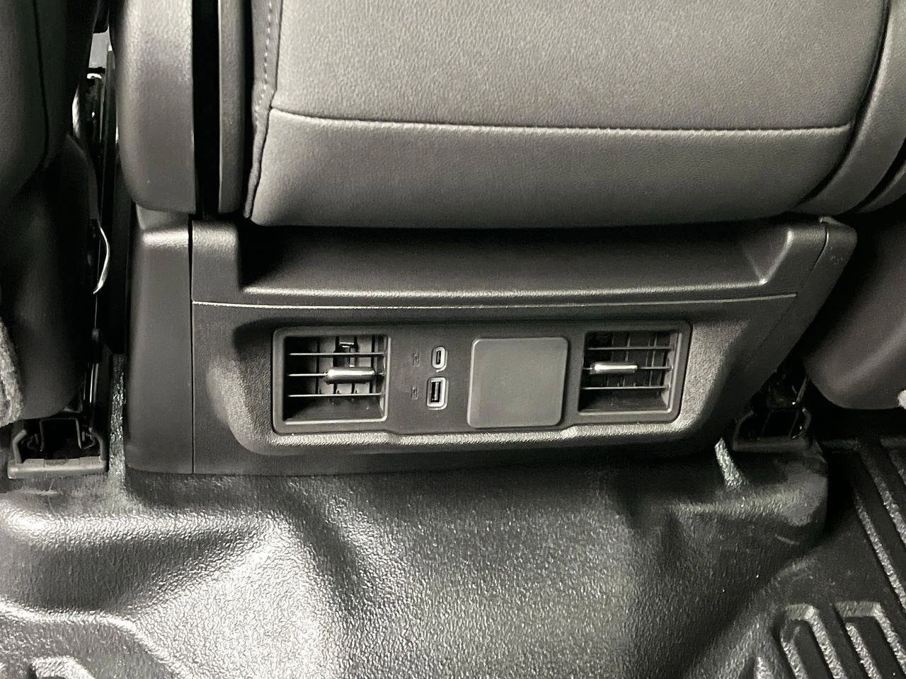 2026 GMC Sierra 2500HD Pro - Photo 10