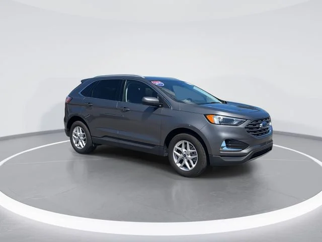 Used 2022 Gray Ford SEL image 1
