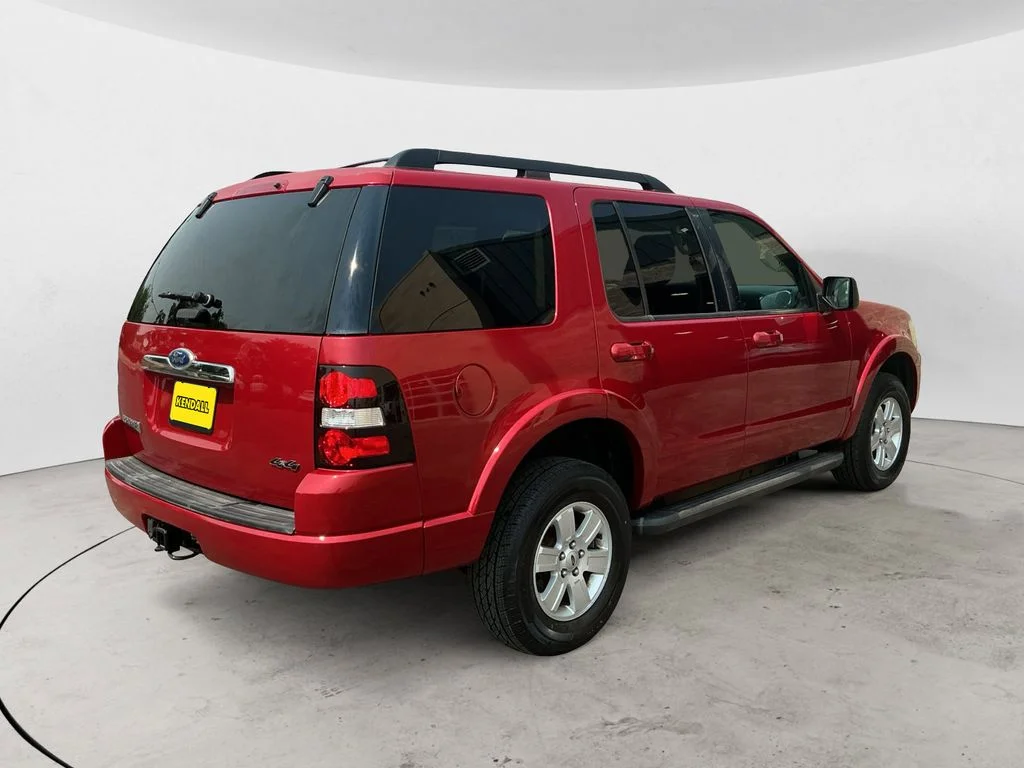 Used 2010 Red Ford XLT image 5