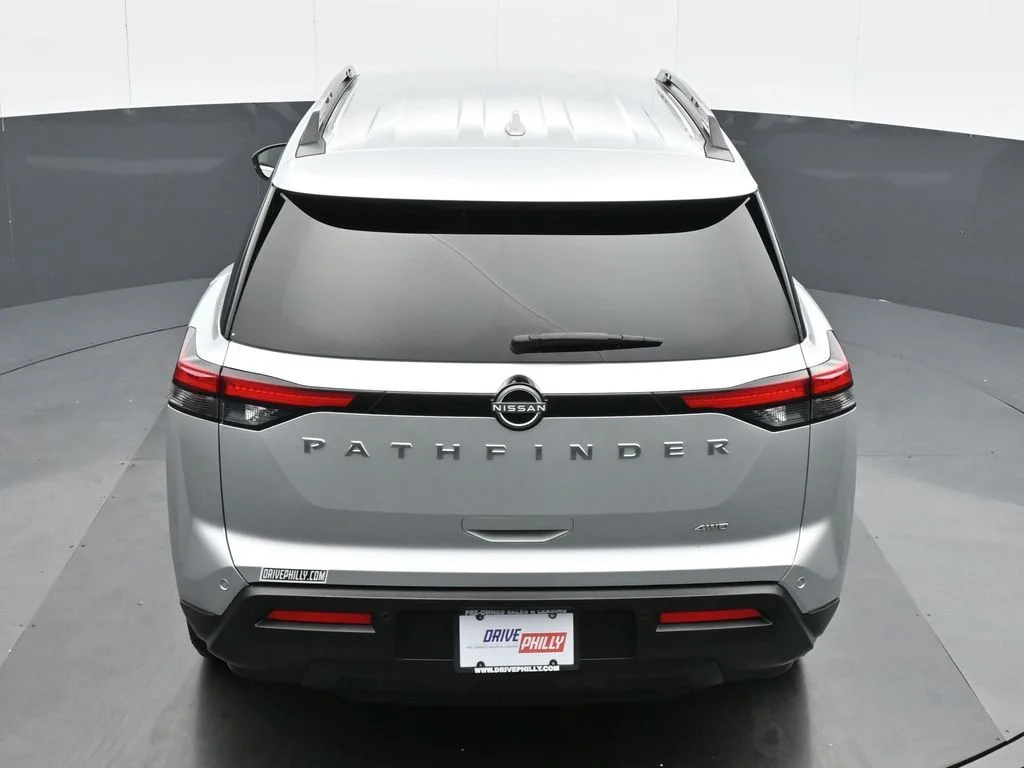 Used 2025 Silver Nissan SV image 21