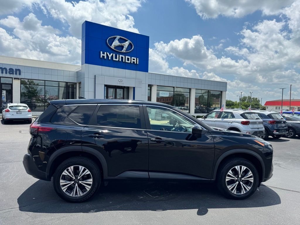 Used 2023 Super Black Nissan SV image 8