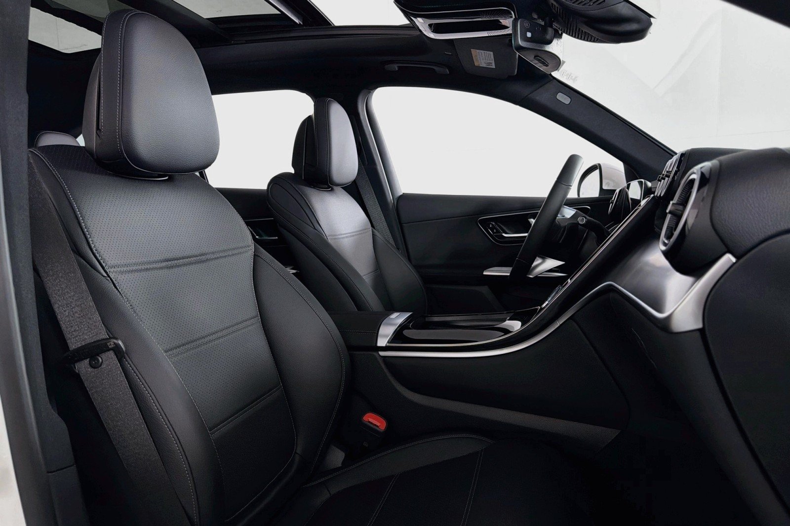 New 2026 Polar White Mercedes-Benz GLC 300 SUV image 6