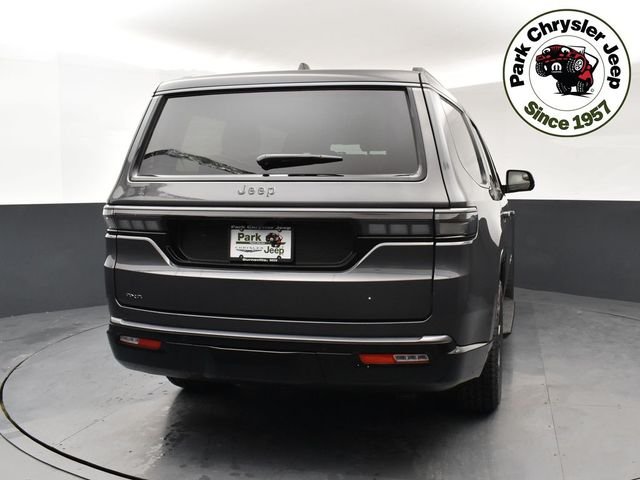 New 2026 Baltic-Gray Metallic Clear-Coat Exterior Paint Jeep Upland image 5