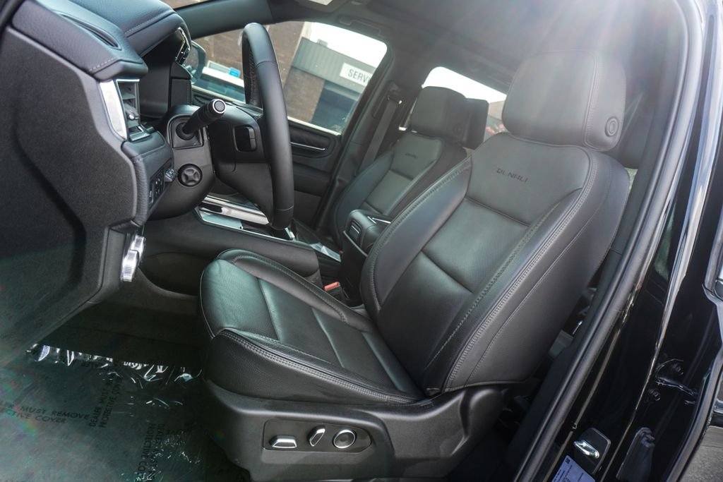 Used 2024 Black GMC Denali image 6