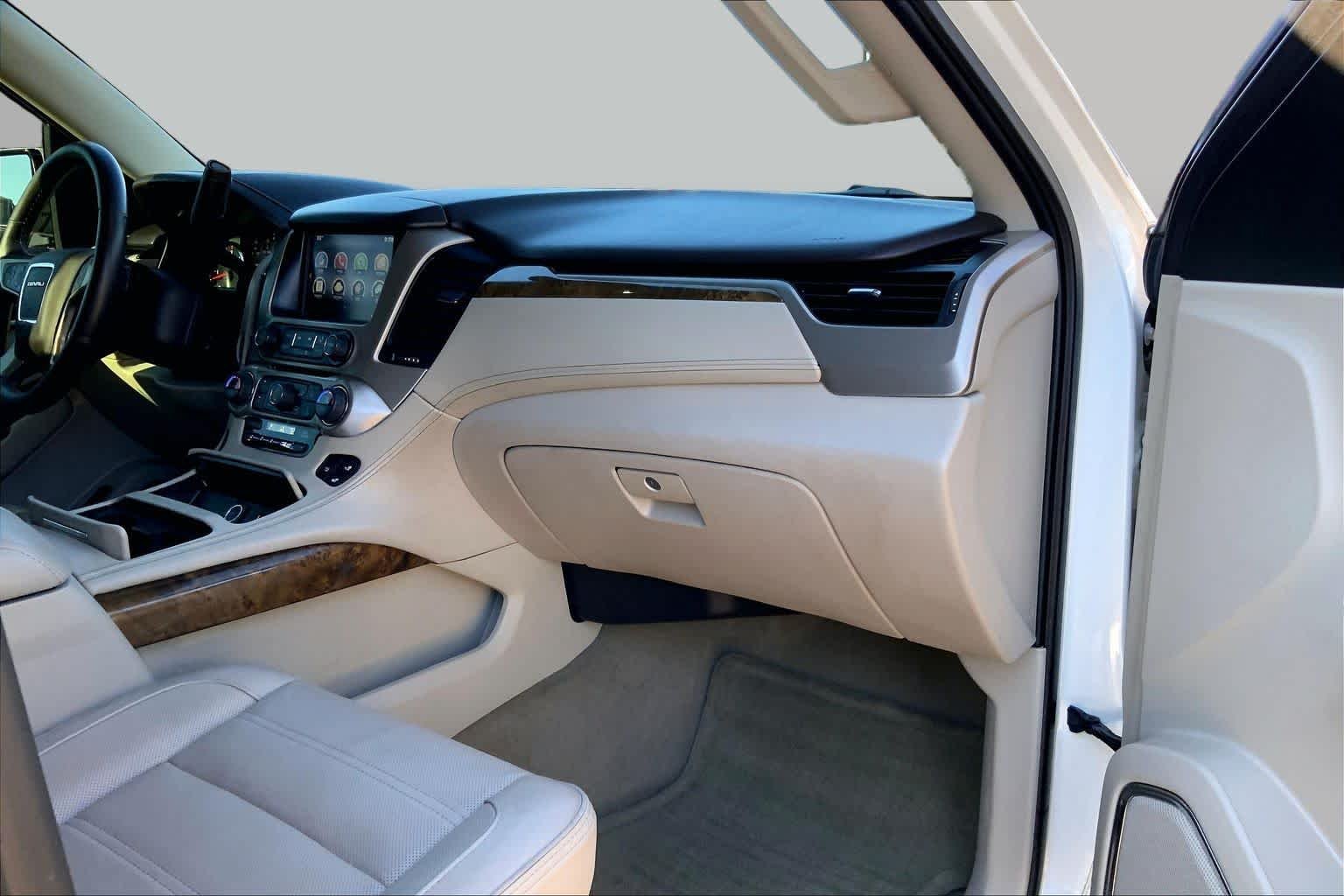 Used 2015 WHITE DIAMOND TRICOAT GMC Denali image 17