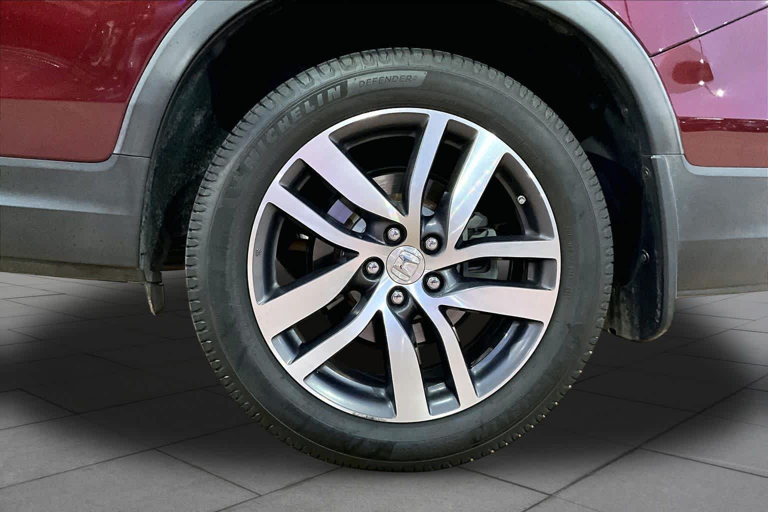 Used 2018 Deep Scarlet Pearl Honda Touring image 11