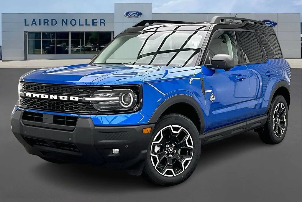 2025 Ford Bronco Sport Outer Banks 4X4's photo