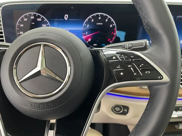 Certified Used 2026 Black Mercedes-Benz GLE 350 image 25