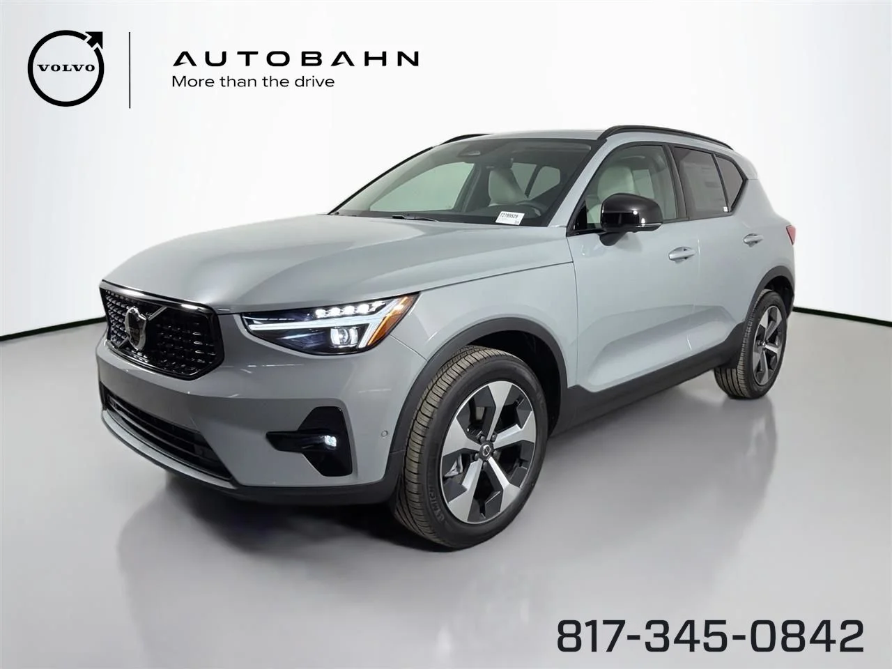 2026 Volvo XC40 B5 Plus Dark AWD's photo