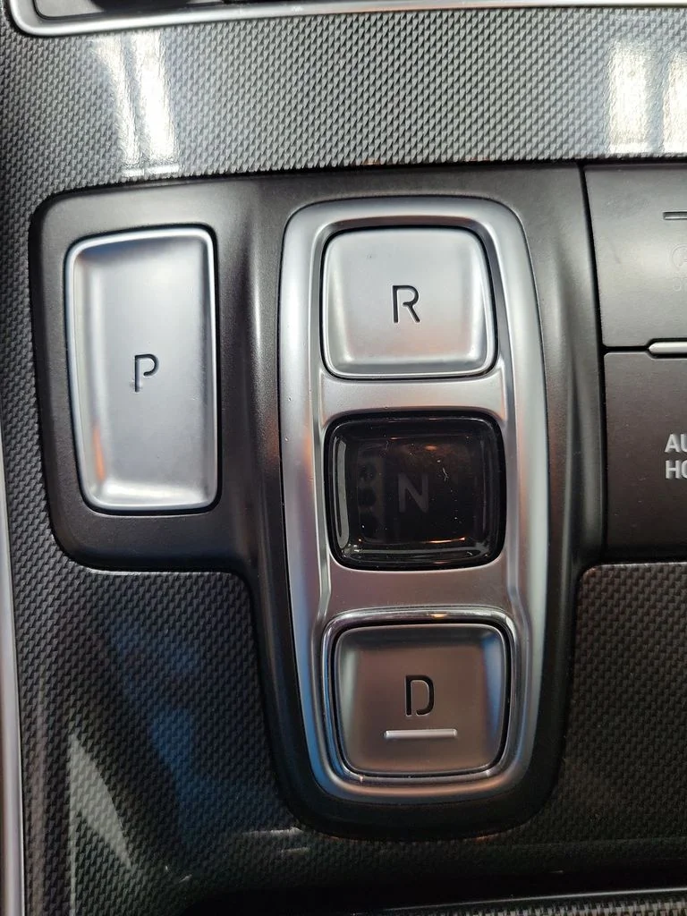 Certified Used 2021 Gray Hyundai SE image 32