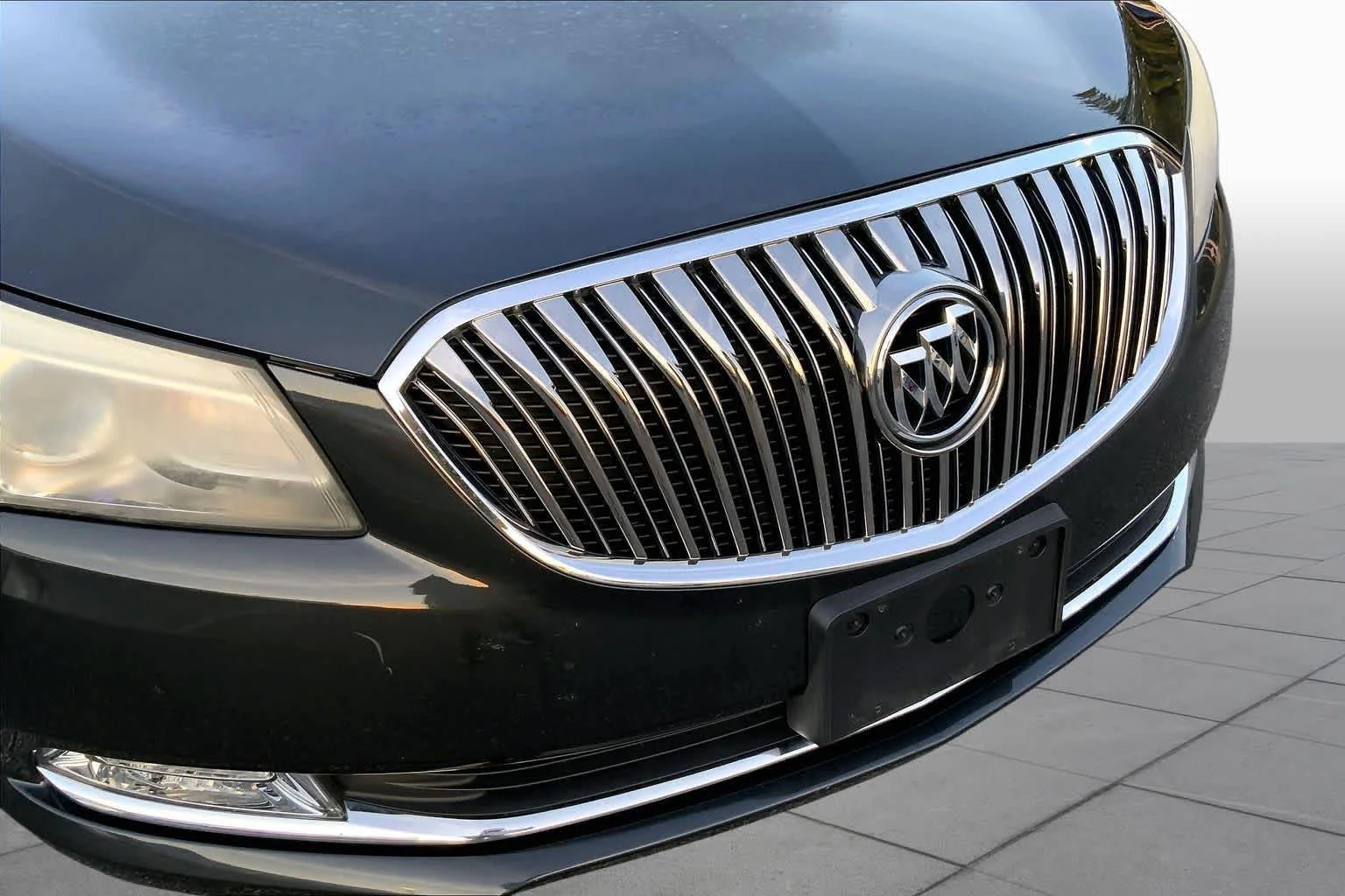 Used 2014 Smoky Gray Metallic Buick Leather image 27