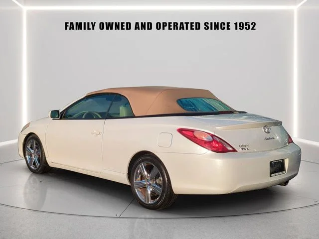 Used 2006  Toyota SLE image 4