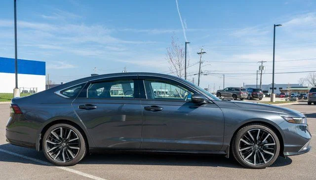 Used 2023 Gray Honda Touring image 5