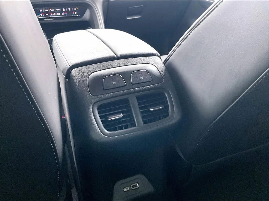 Used 2023 Black Buick Avenir image 12