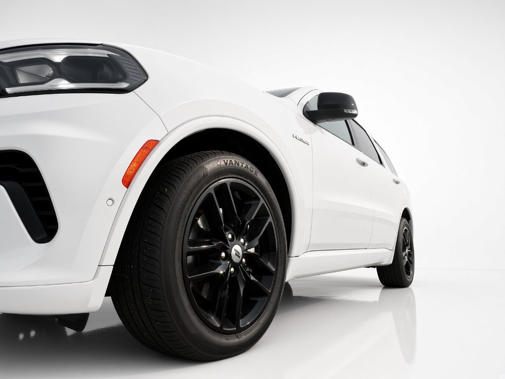 Used 2024 White Knuckle Clearcoat Dodge R/T Plus image 9