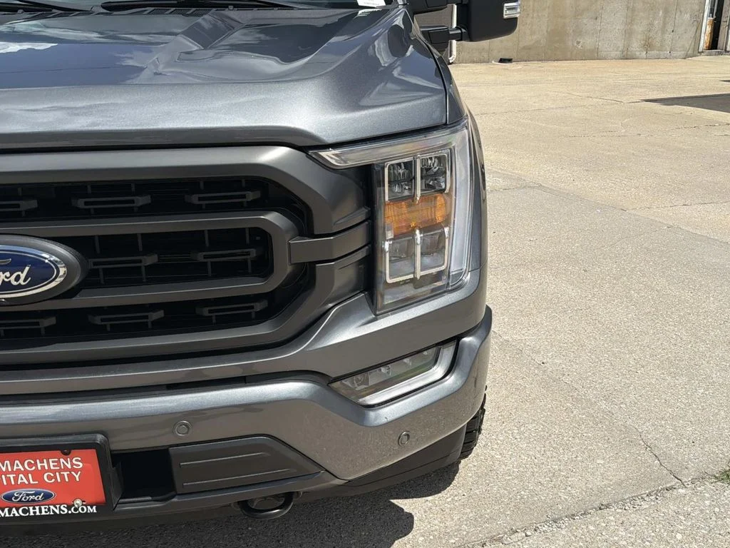 Used 2023 Gray Ford XLT image 11