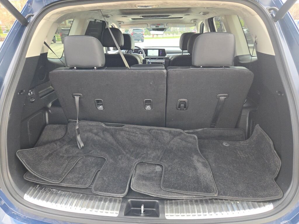 Used 2023 Black Kia SX X-Line image 18