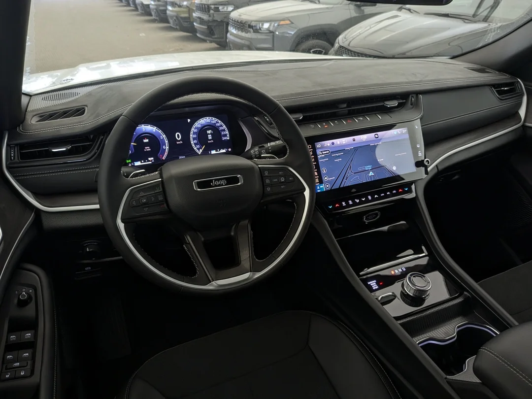 New 2026 White Jeep Altitude - - 4x4 - 20 Gloss Black Wheels - Remote Start - Capri Leatherette & More! image 25