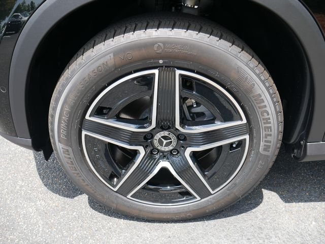 New 2026 Black Mercedes-Benz GLC 300 image 8