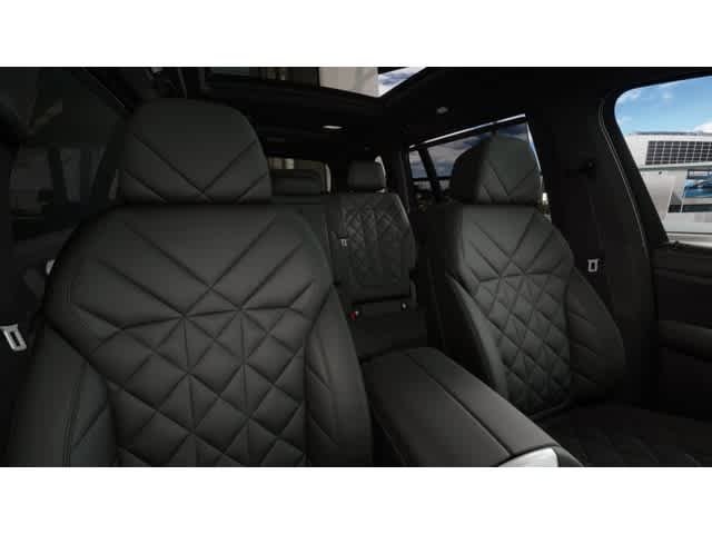 Used 2026 Skyscraper Grey Metallic BMW xDrive40i image 21