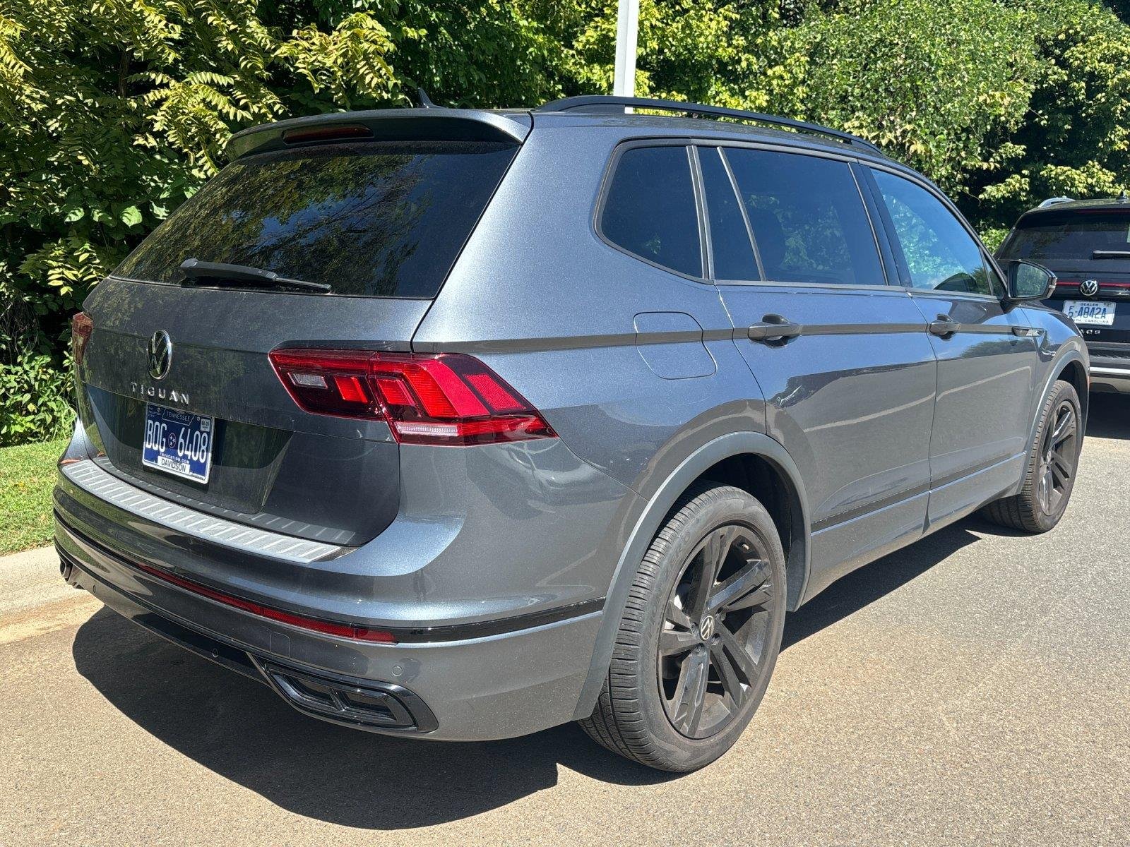 Used 2023 Platinum Gray Metallic Volkswagen SE R-Line Black image 5