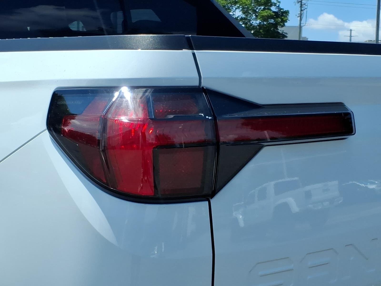 Used 2022 Ice White Hyundai Limited image 18
