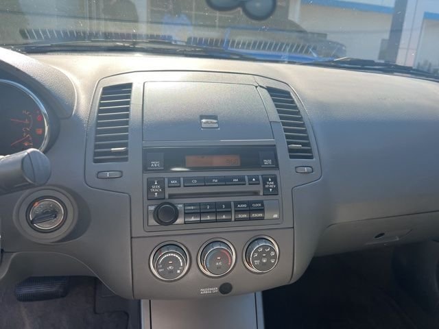 Used 2006 Silver Nissan 2.5 S image 14