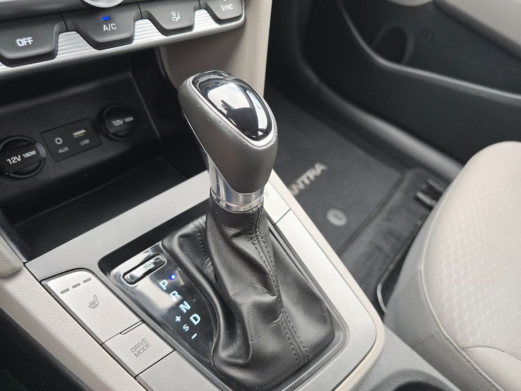 Used 2020 Silver Hyundai Value Edition image 28