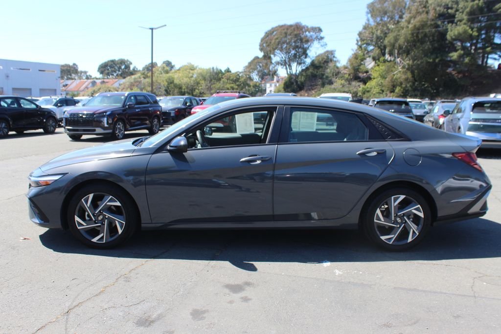 Certified Used 2025 Gray Hyundai SEL Sport image 2