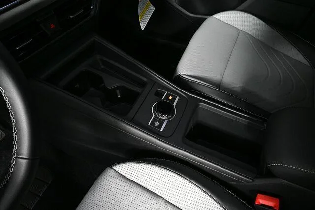 New 2026 Platinum Gray Metallic Volkswagen SE image 16