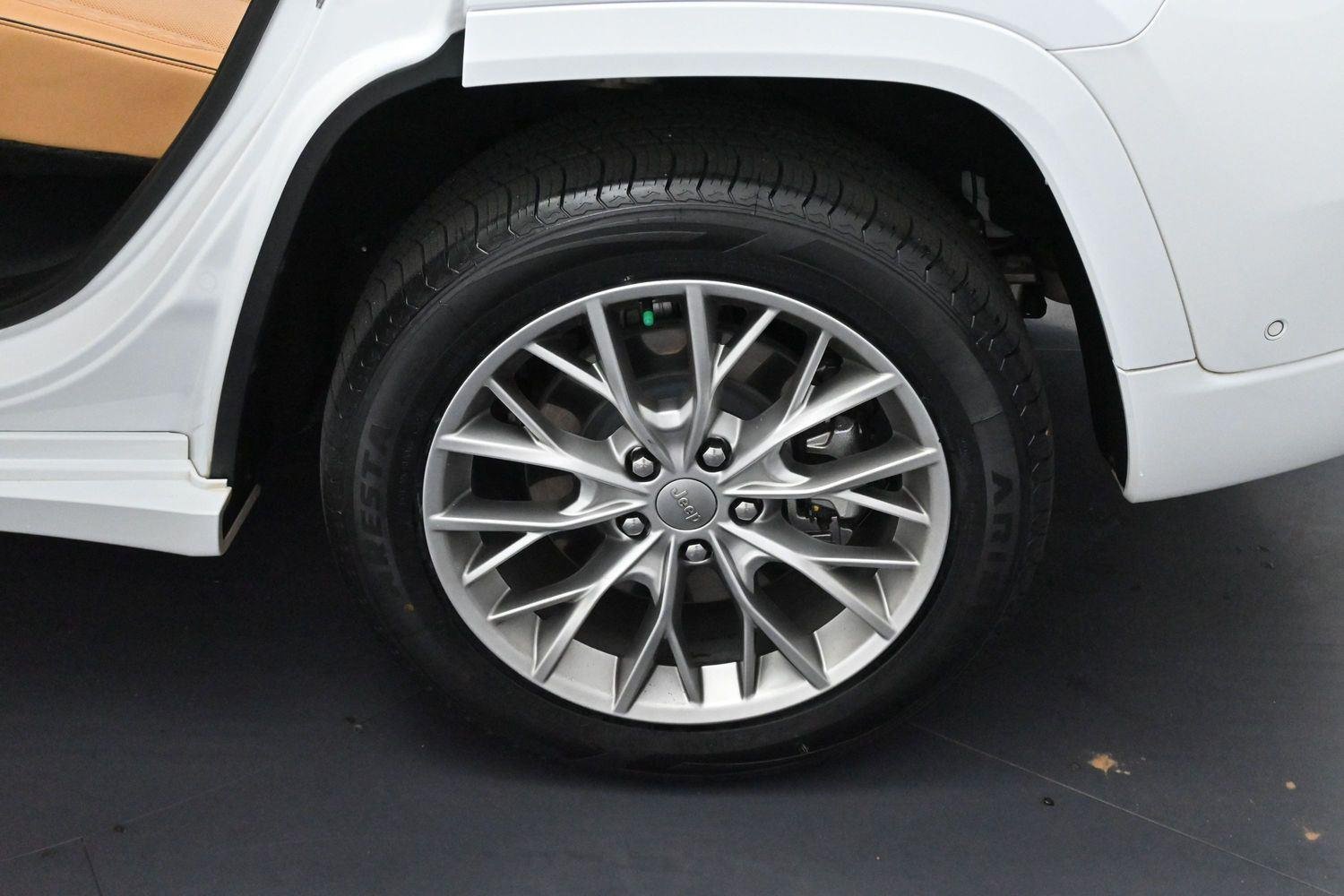Used 2022 Bright White Clearcoat Jeep Summit image 36
