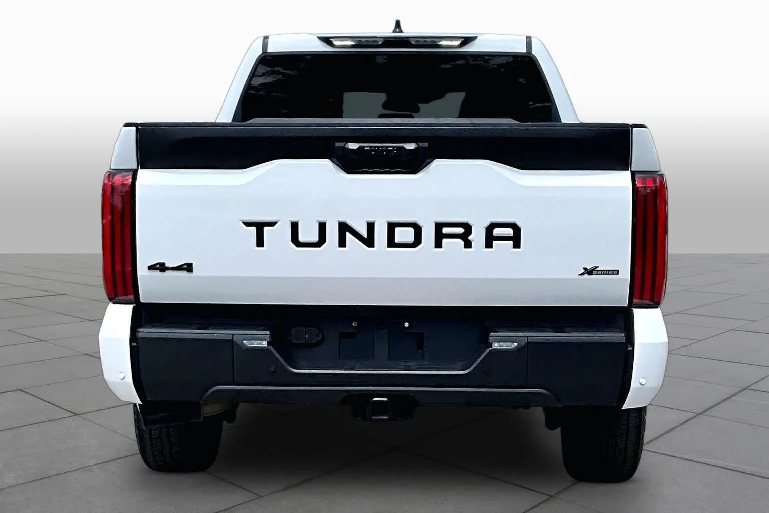 Used 2024 Ice Cap Toyota SR5 image 5