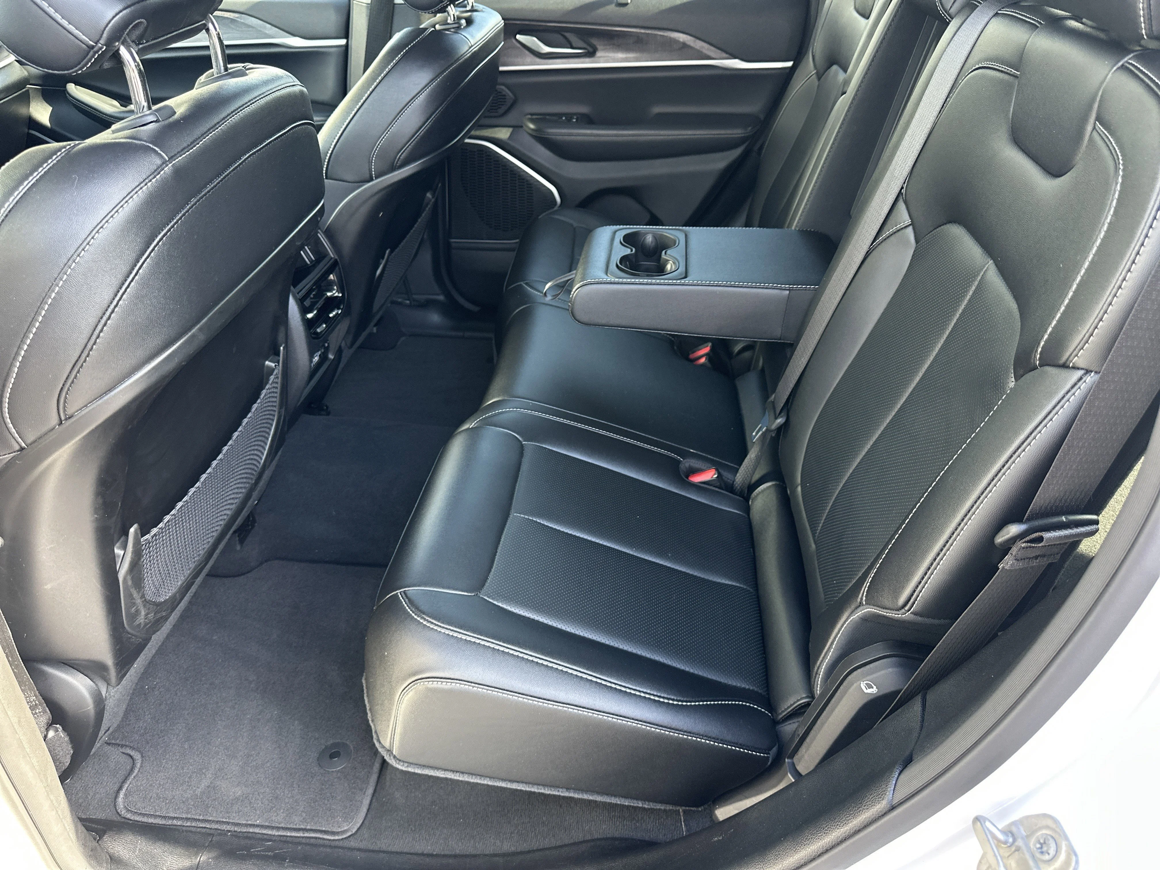 Used 2023 Bright White Clear Coat Jeep Limited image 20