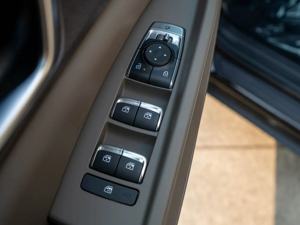 New 2026 Aurora Black Pearl Kia EX image 19