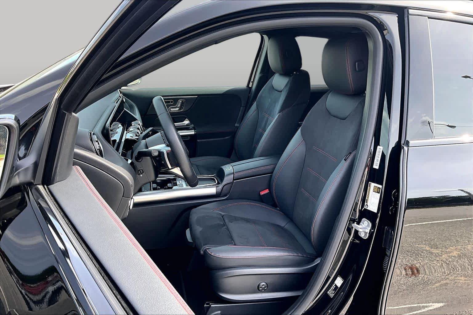 Used 2026 Night Black Mercedes-Benz GLA 250 image 8