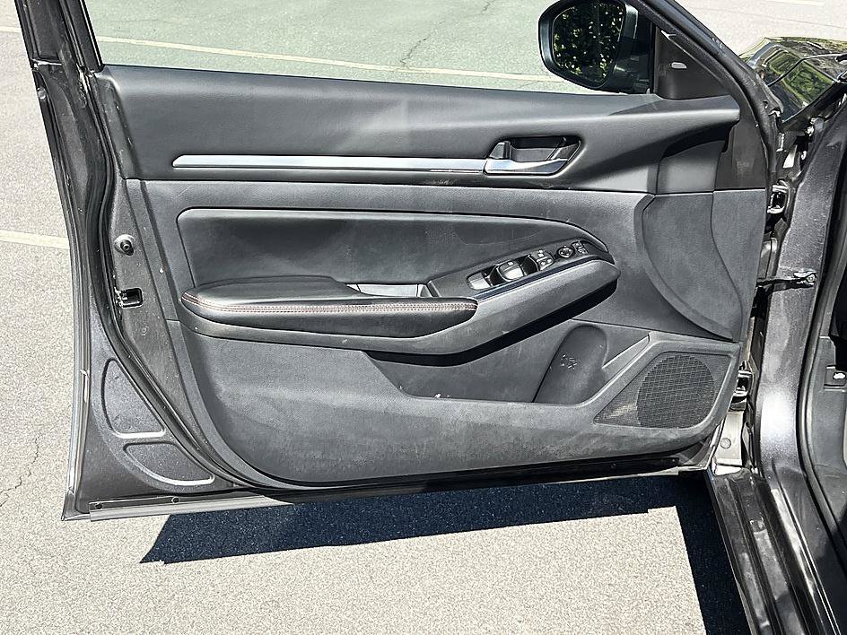 Used 2024 Gun Metallic Nissan 2.5 SR image 19
