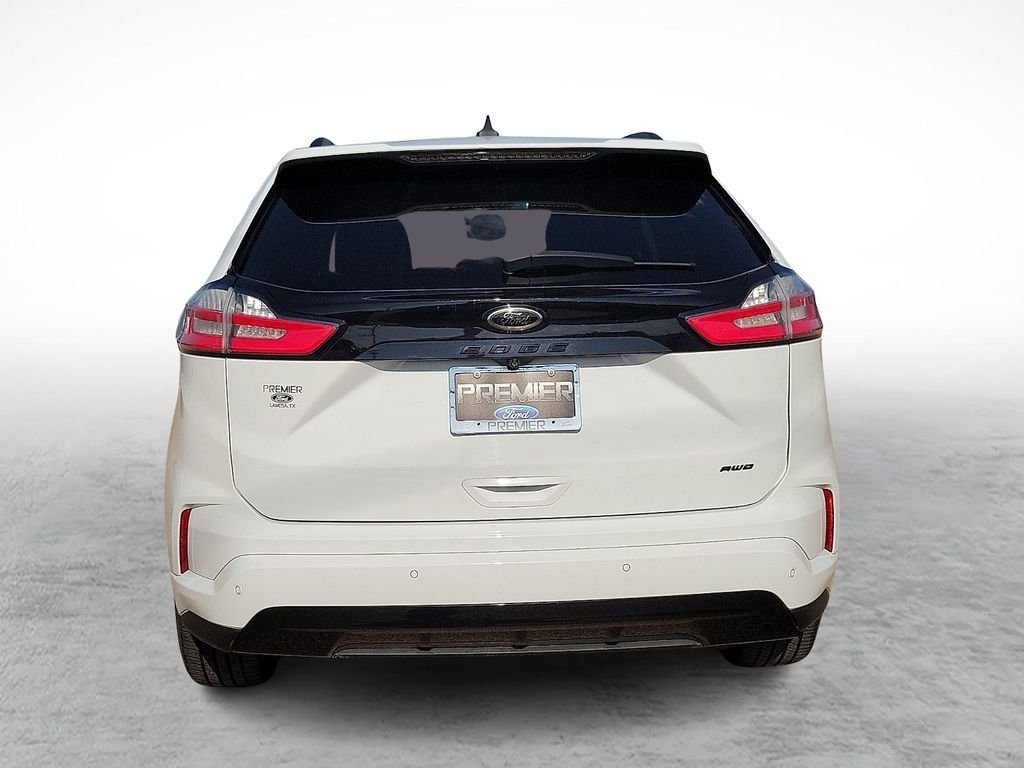 Used 2022 Oxford White Ford SE image 9