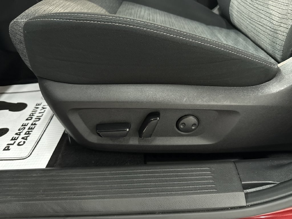 Certified Used 2023 Scarlet Nissan SV image 13