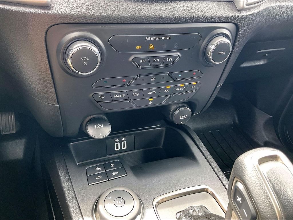 Used 2023 Carbonized Gray Metallic Ford XLT image 24