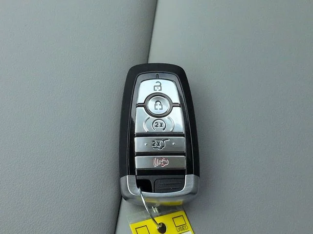New 2026 Agate Black Metallic Ford Active image 28