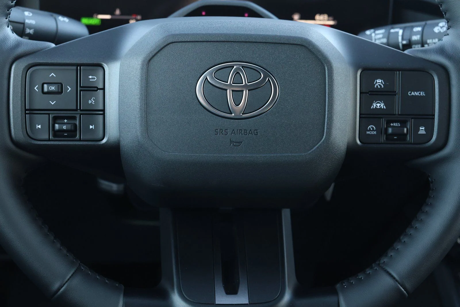 2026 Toyota RAV4 XSE - Photo 17