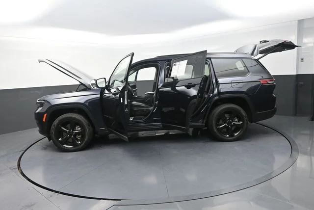 Used 2024 Blue Jeep Limited image 34