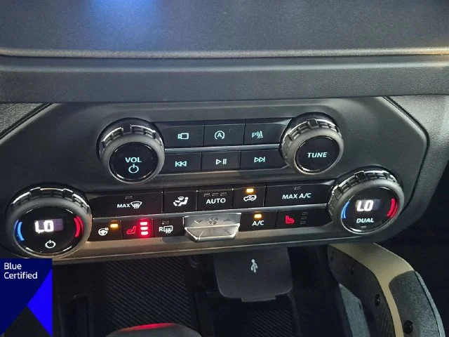 Used 2025 Gray Ford Badlands image 25