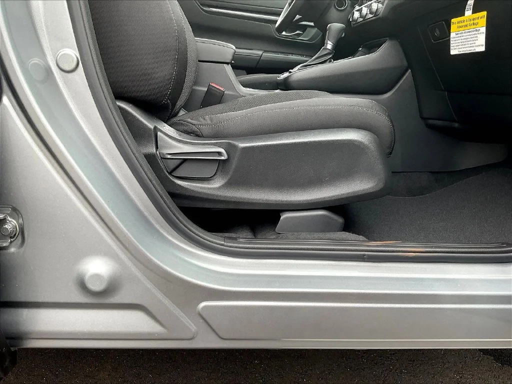 New 2027 Solar Silver Metallic Honda EX AWD image 35