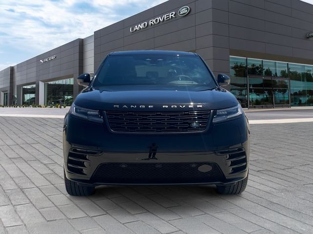 New 2026 Santorini Black Land Rover Dynamic SE image 8