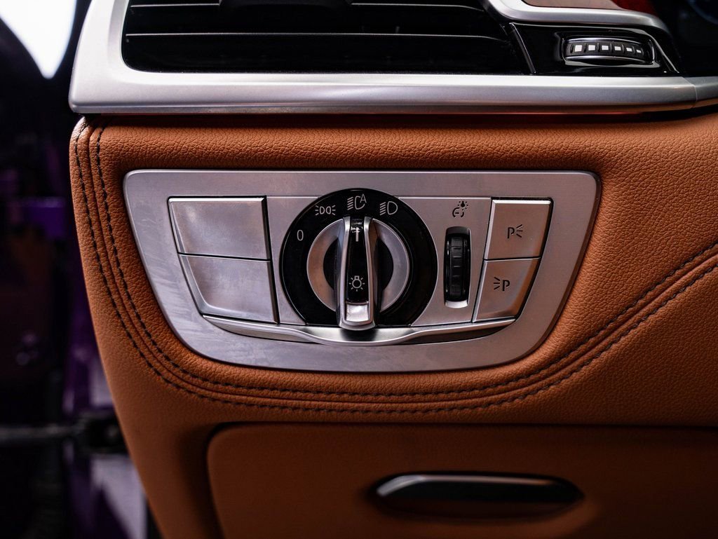 Used 2022 Twilight Purple Metallic BMW ALPINA B7 xDrive image 46